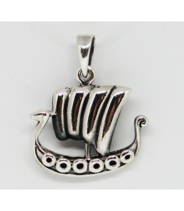Colgante barco en plata de ley 925