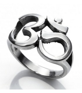 Anillo om en plata de ley 925