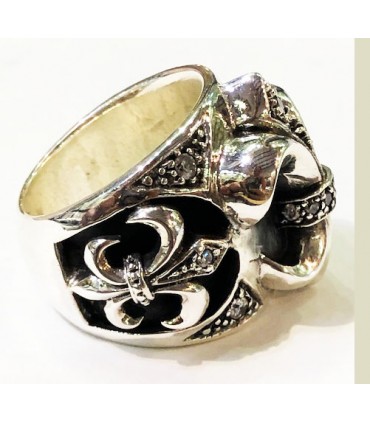 Anillo flor de lis en plata de ley 925